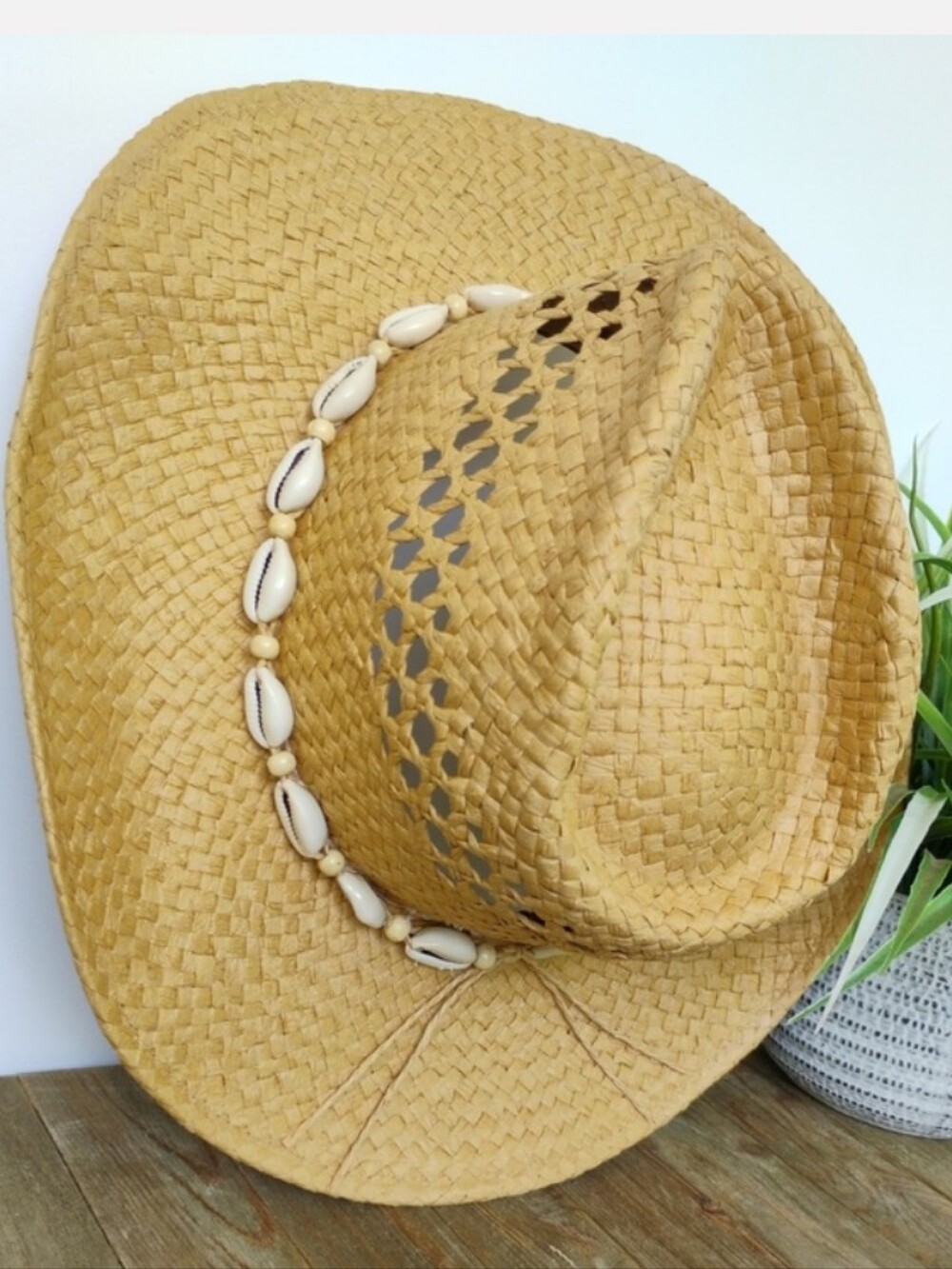 Cowgirl Hat Large Cowrie Shell Band "NEW"